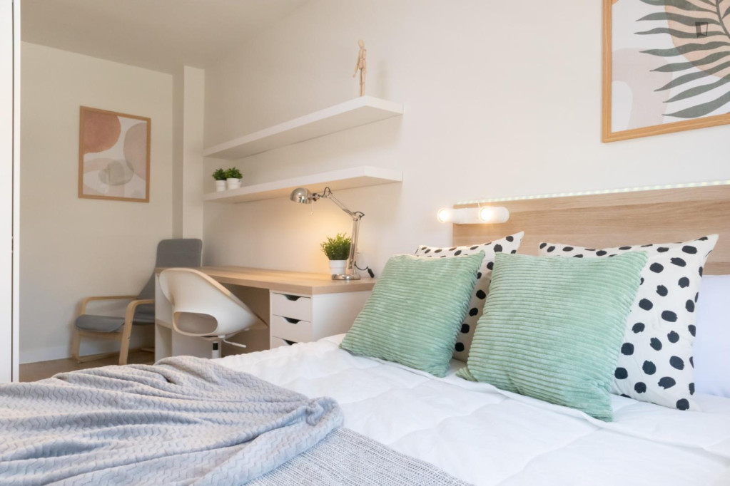 Neat single bedroom in Valverde - Madrid - chambre - ImmoJeune