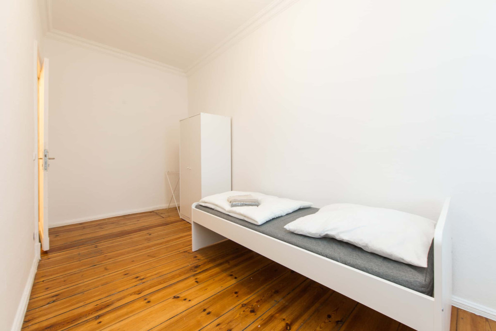 Kantstraße - Room 1