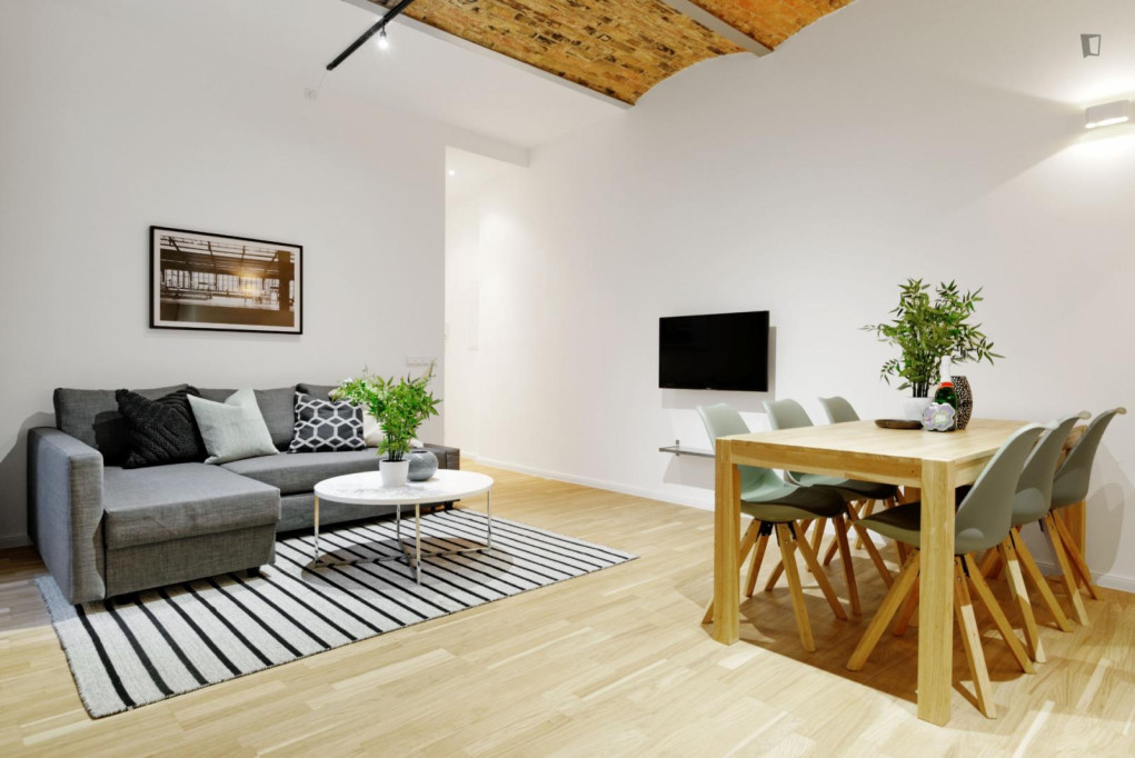 Appealing 2-bedroom flat in well-connected Moabit - Berlin - chambre - ImmoJeune