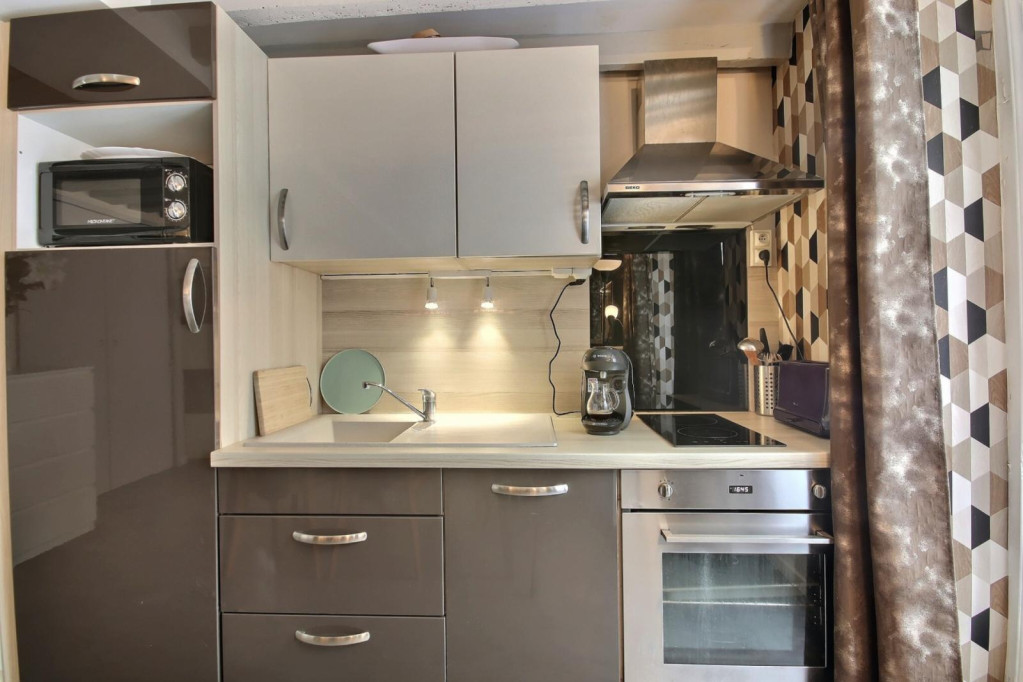Tasteful 1-bedroom apartment in Sentier