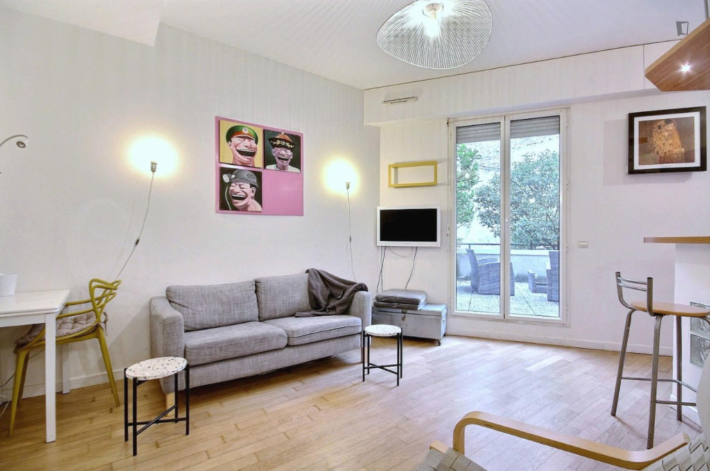 Neat studio near Pigalle metro