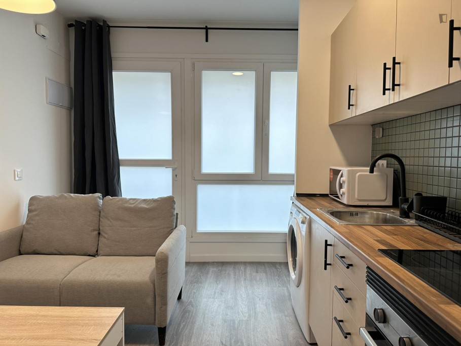 Tasteful 2-bedroom apartment in Lucero - Madrid - chambre - ImmoJeune