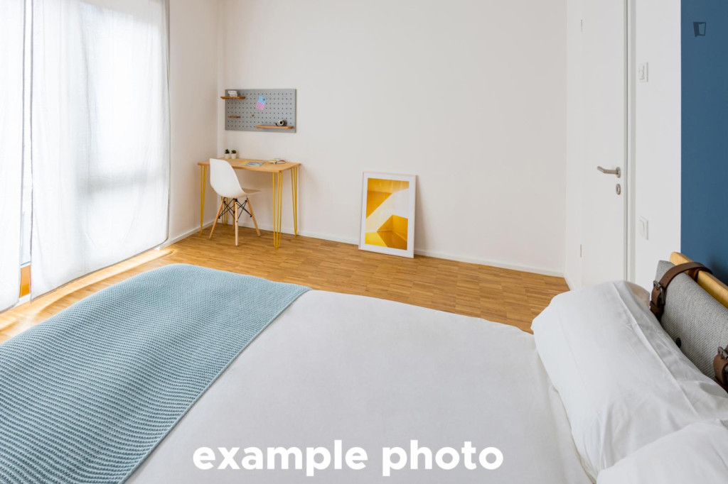 Double bedroom in a 4 bedroom apartment in Frankfurt - Frankfurt am Main - chambre - ImmoJeune