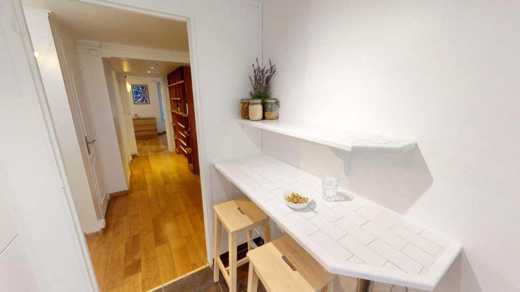 Beautiful Elegant Apt. close to Le Royal Bergere and Bonne Nouvelle