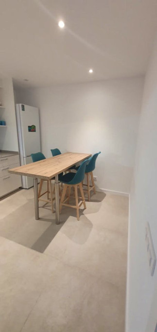 Stylish Coliving Apartment Steps from Las Ramblas in Historic Ciutat Vella