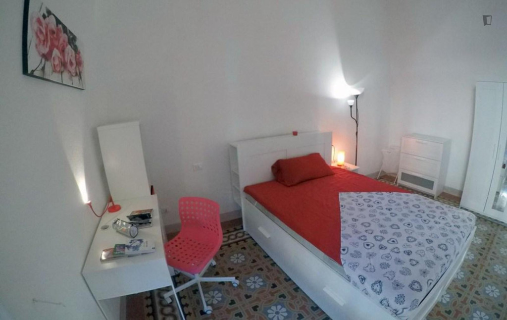 Welcoming single bedroom in Campo di Marte - Florence - chambre - ImmoJeune