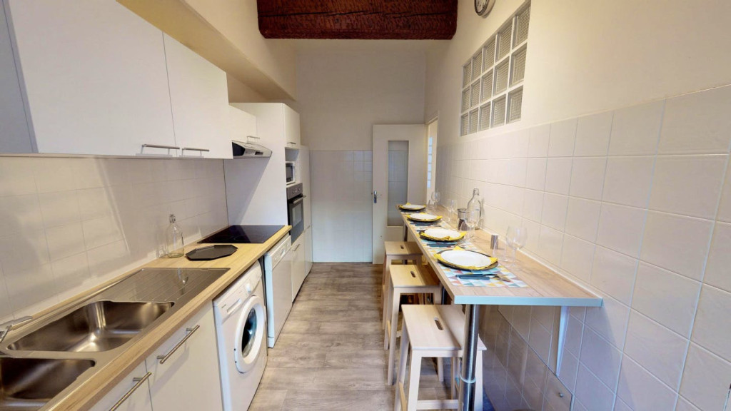 Cozy Chic Apt. near Carmes