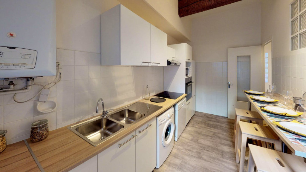 Cozy Chic Apt. near Carmes