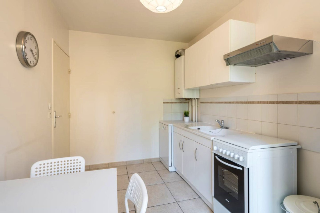 Bright Comfortable Apt. close to Jean Macé
