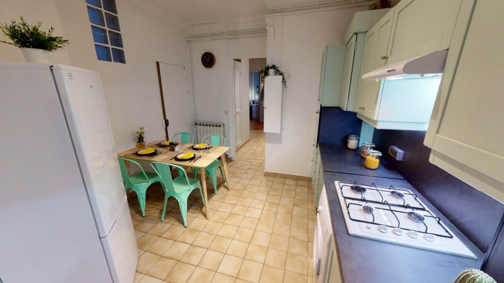 Luxury Elegant Apt. close by Saint Lambert