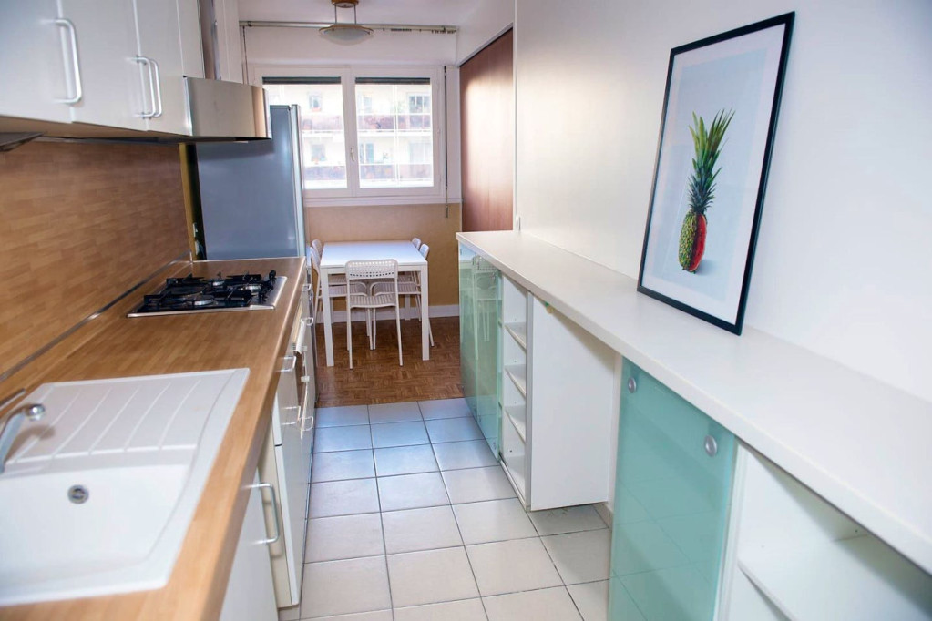 Chic Comfortable Apt. near to Saint Lambert