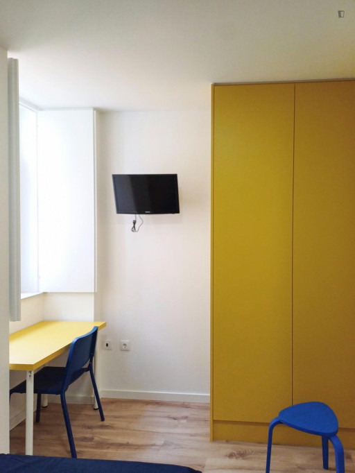 Alluring little studio in Montes Claros - Coimbra - chambre - ImmoJeune