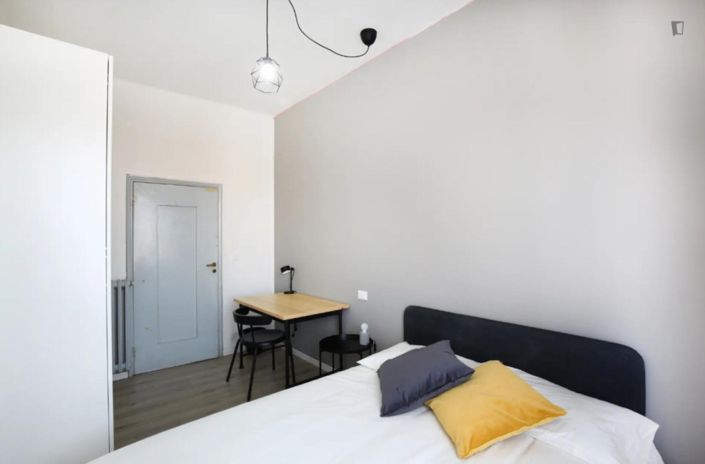Welcoming single bedroom in the centre of Modena - Modena - chambre - ImmoJeune