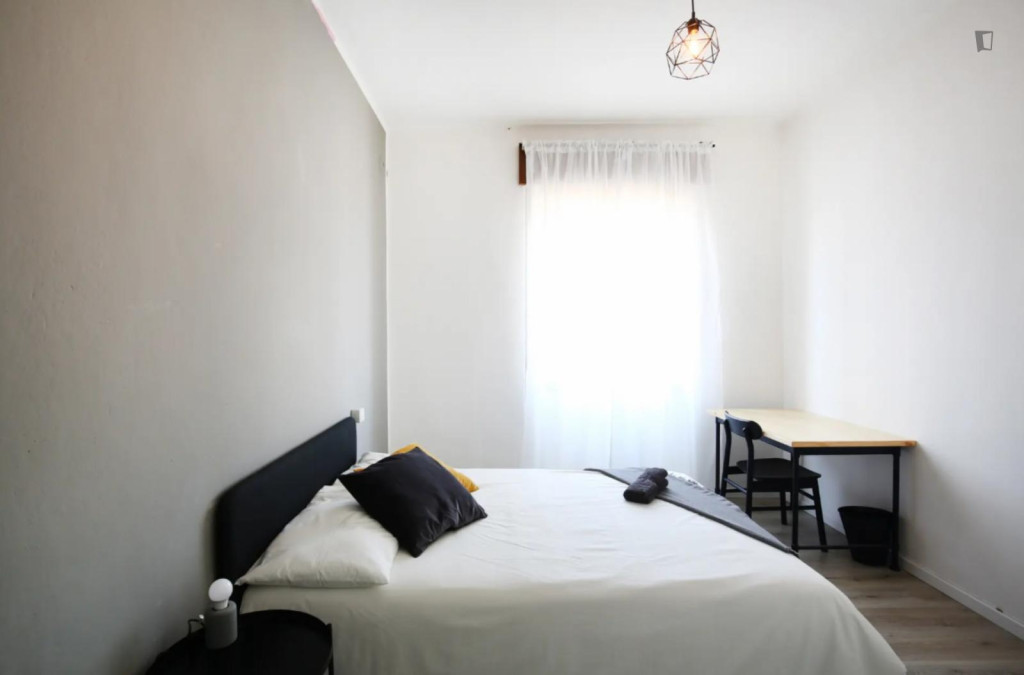 Alluring single bedroom in the centre of Modena - Modena - chambre - ImmoJeune