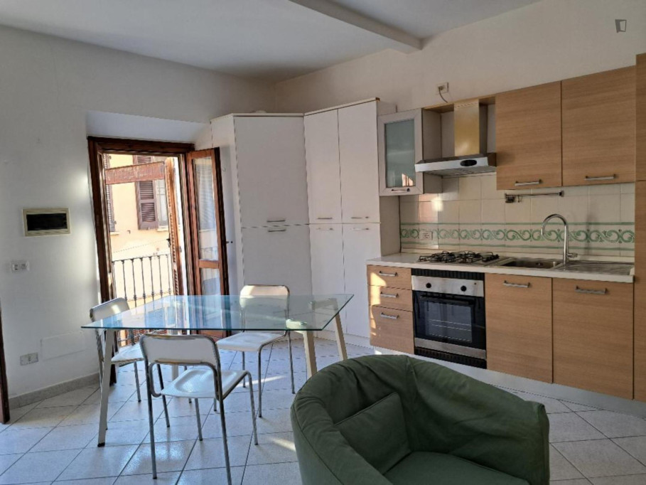 1-bedroom apartment, with outdoor area - Pavia - chambre - ImmoJeune
