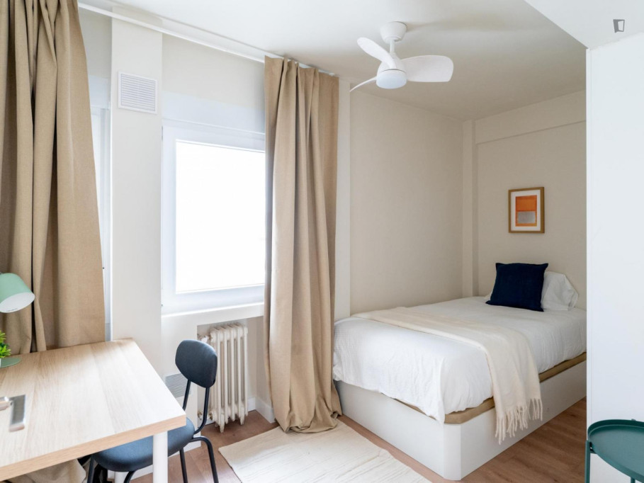 Cosy single bedroom near the Bernabéu - Madrid - chambre - ImmoJeune