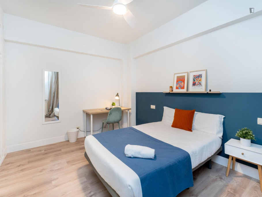 Neat bedroom in Salamanca - Madrid - chambre - ImmoJeune