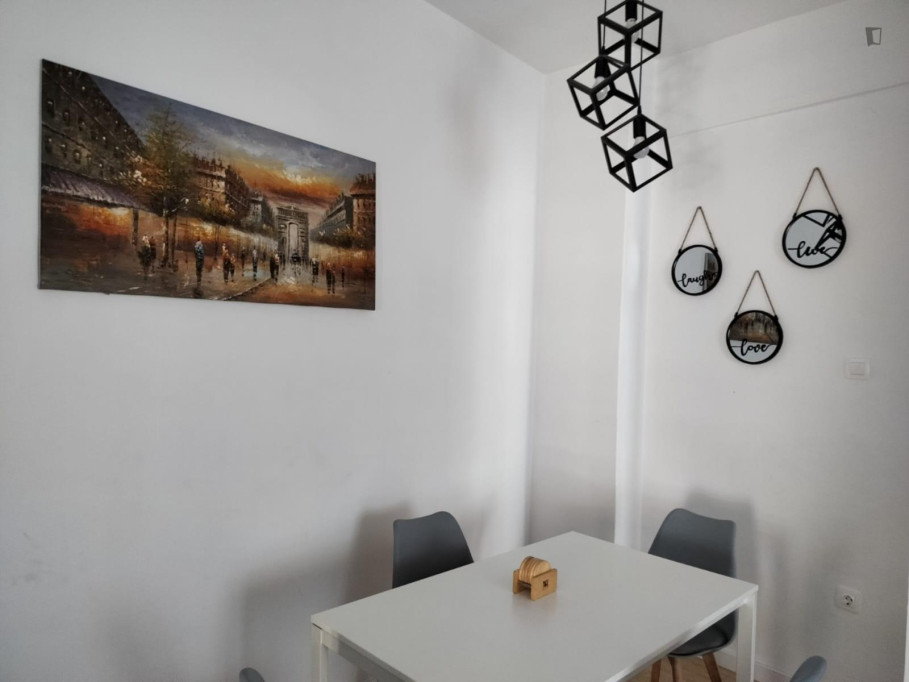 very appealing 2-bedroom apartment, in central Vardaris