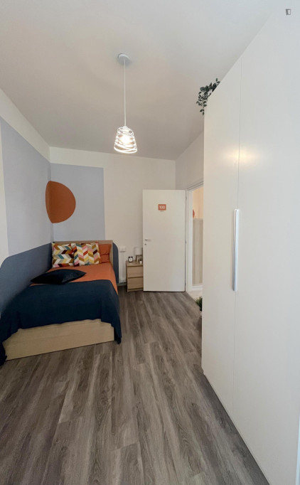 Neat single bedroom near the centre of Trento - Trento - chambre - ImmoJeune