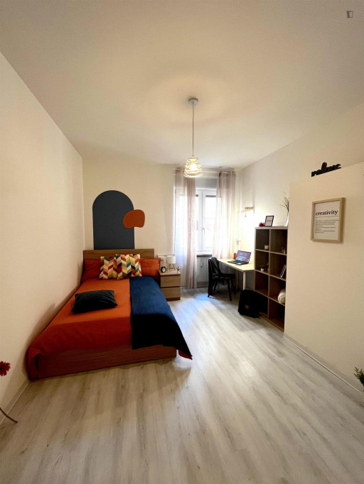 Lovely double bedroom near the centre of Trento - Trento - chambre - ImmoJeune