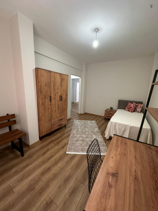 Pleasant single bedroom near the Sanayi Mahallesi metro - Istanbul - chambre - ImmoJeune