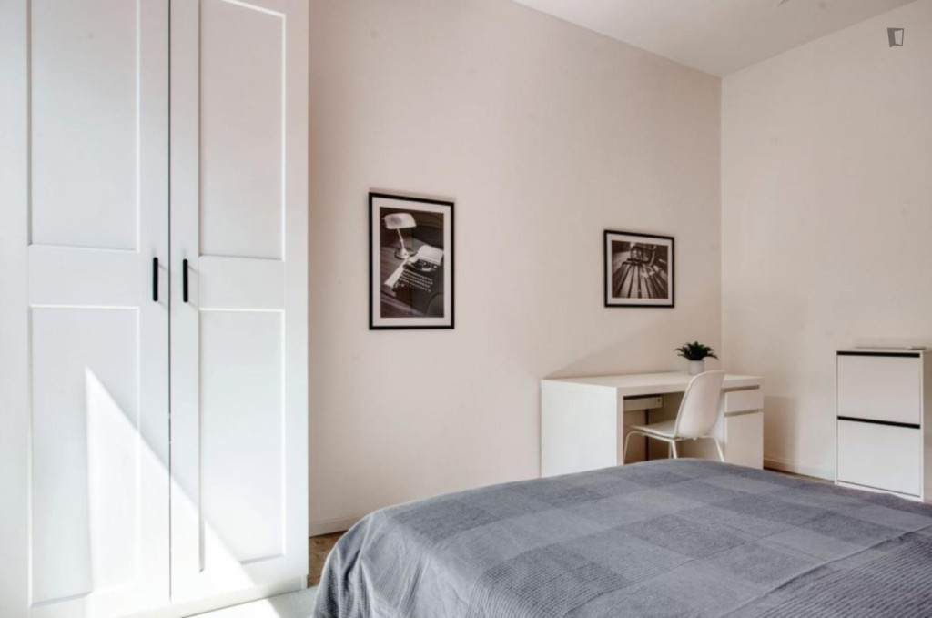 Neat double bedroom in Lambrate
