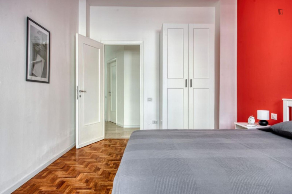 Lovely double bedroom in Lambrate