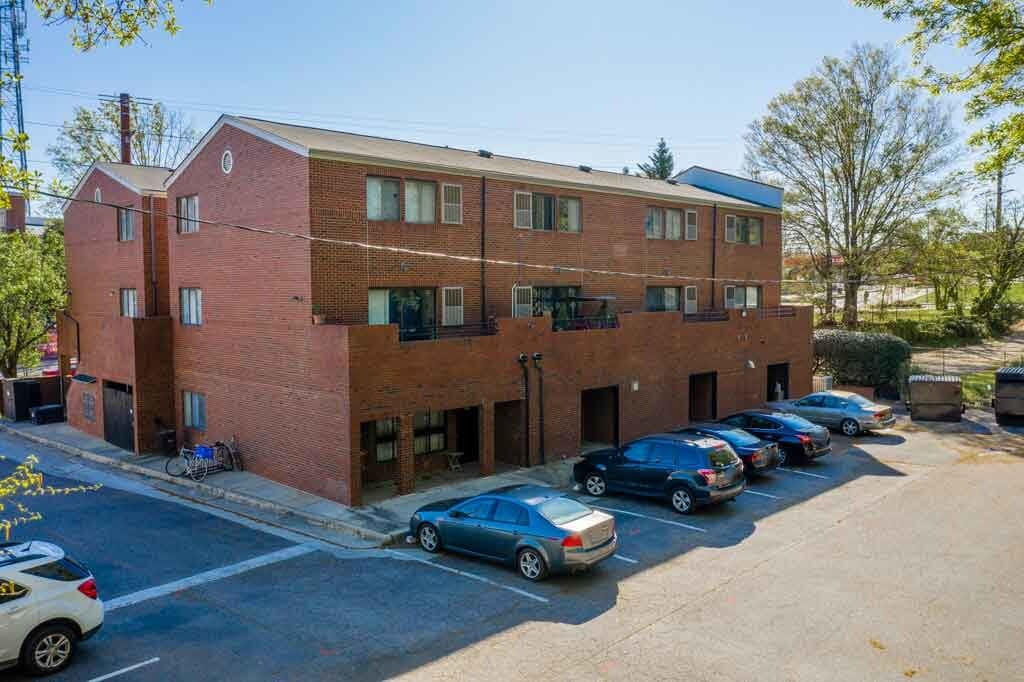 3116 Hillsborough