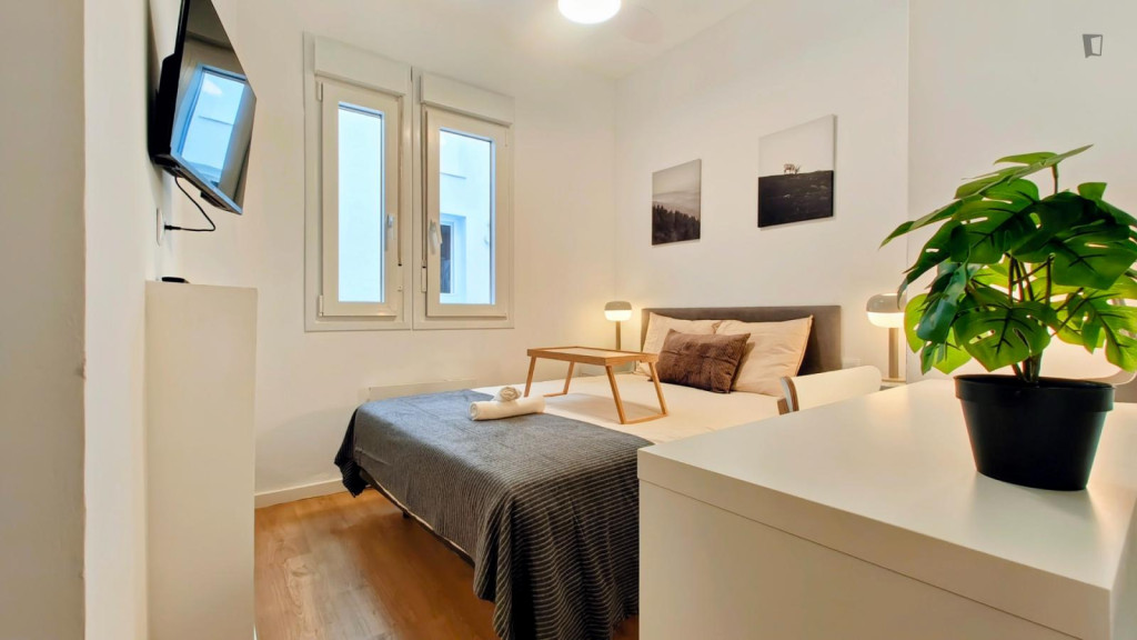 Welcoming double bedroom in Lavapiés - Madrid - chambre - ImmoJeune