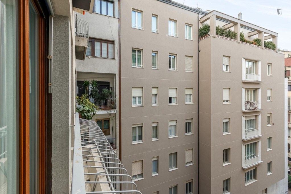 Uberto Visconti Di Modrone a, Luxury 1 Br Apartment 