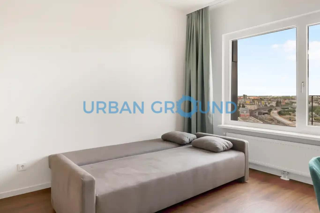 Reduced Rent - Furnished studio with EBK Gym and concierge - in Berlin's heart