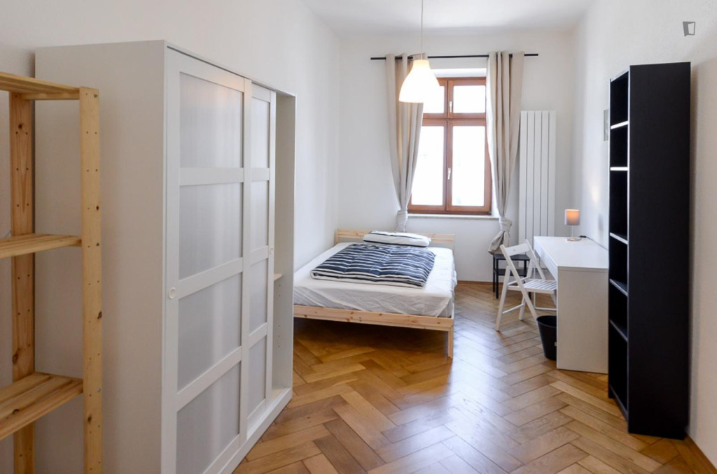 Inviting single bedroom in Feldmüllersiedlung - Munich - chambre - ImmoJeune