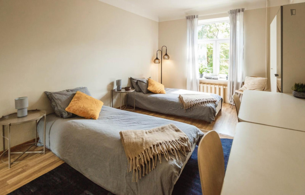 Bed in twin bedroom near Keleti pályaudvar metro station