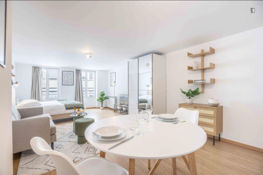 HH, Swiss, Lausanne, Saint-Laurent 33-35, n302 - Lausanne - chambre - ImmoJeune