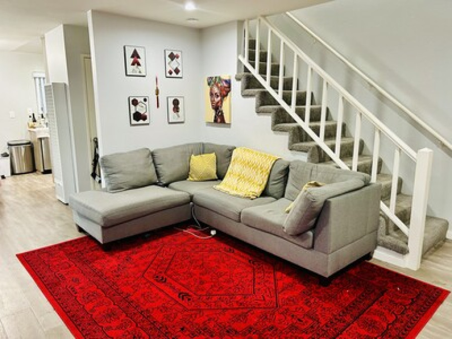 Spacious Townhome in Long Beach
