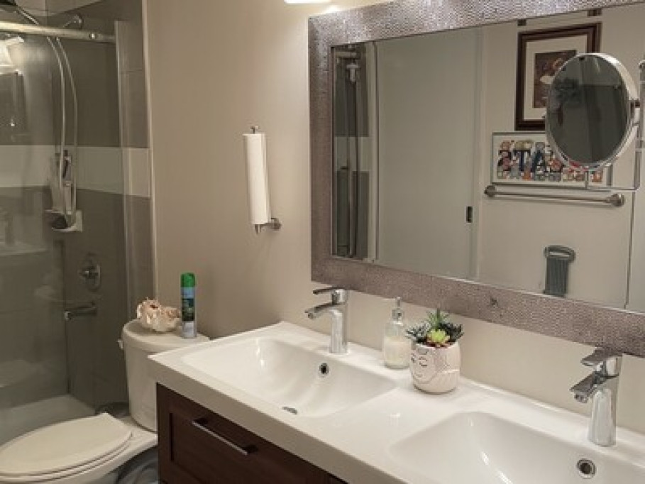 Homey Room in Richmond