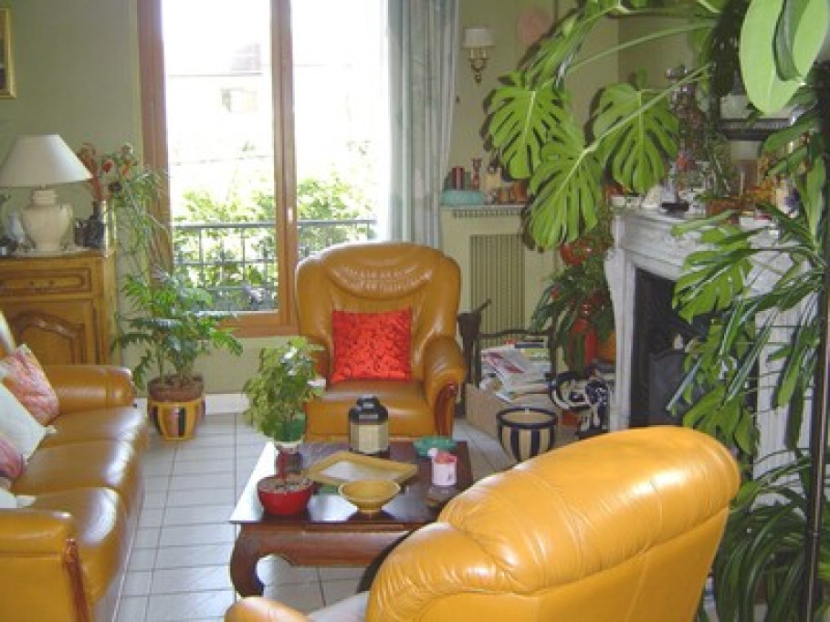 Studio indépendant dans maison