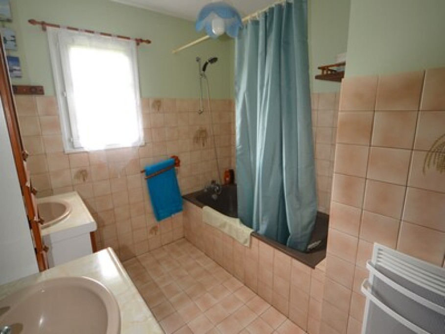 QUIET ROOM IN NORMANDY