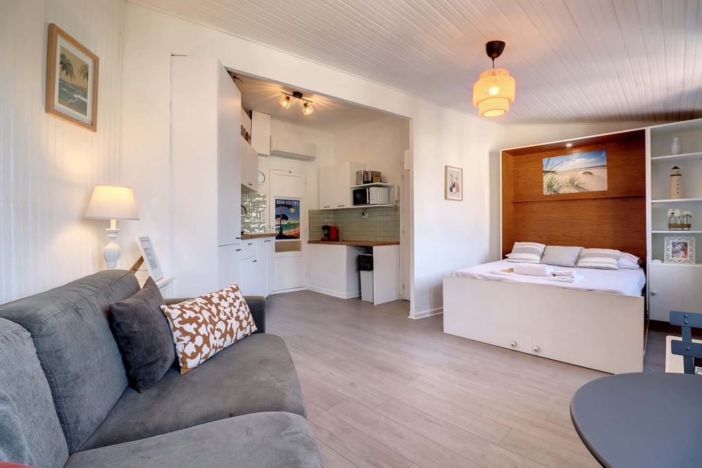 (041) Studio Place Nationale Vieil Antibes Clim