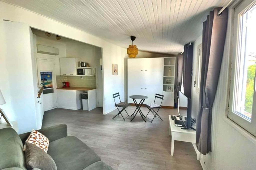 (041) Studio Place Nationale Vieil Antibes Clim