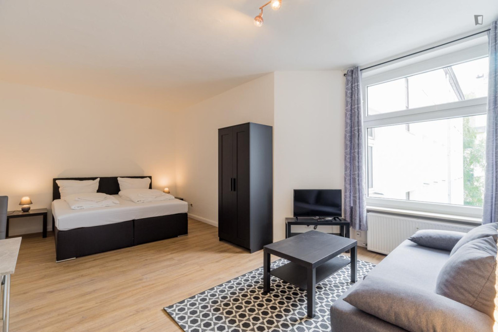 Spacious and bright studio in Moabit - Berlin - chambre - ImmoJeune