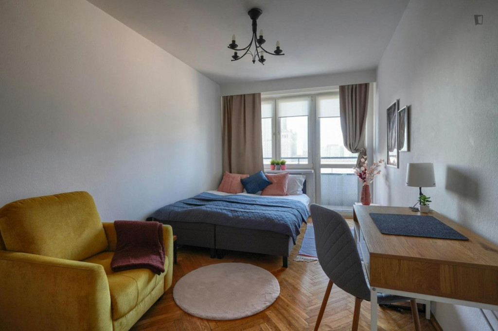 Very cool double bedroom in the centre of Warsaw