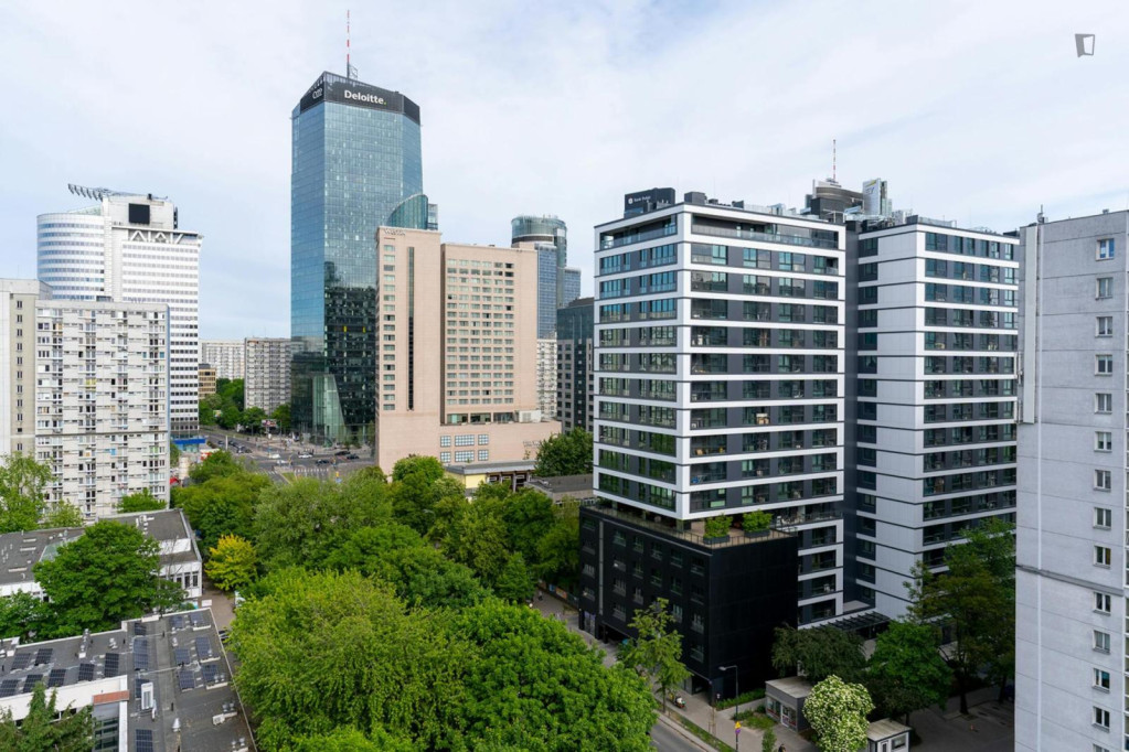 Inviting single bedroom near the Rondo ONZ metro