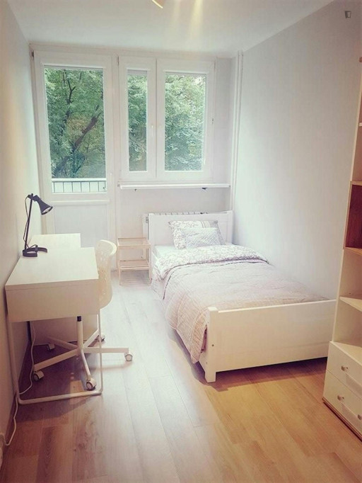 Comfy single bedroom near Rondo ONZ metro