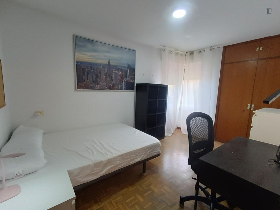 Neat double bedroom in Iturrama - Pamplona - chambre - ImmoJeune