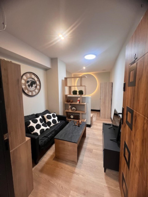 Comfortable double bedroom in coliving in Getafe, well connected to Madrid - Madrid - chambre - ImmoJeune