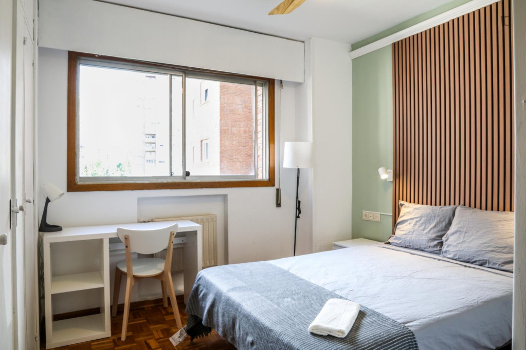 Double ensuite bedroom near Herrera Oria metro station - Madrid - chambre - ImmoJeune