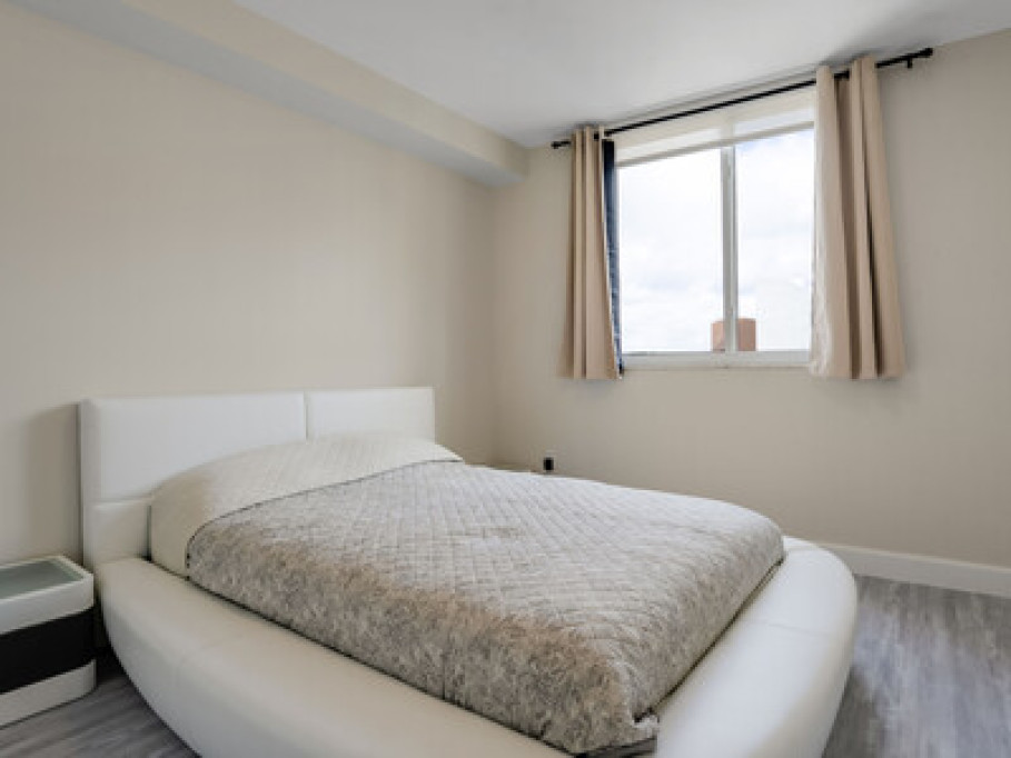 Unit Stay Near Beach Sharing/w Host