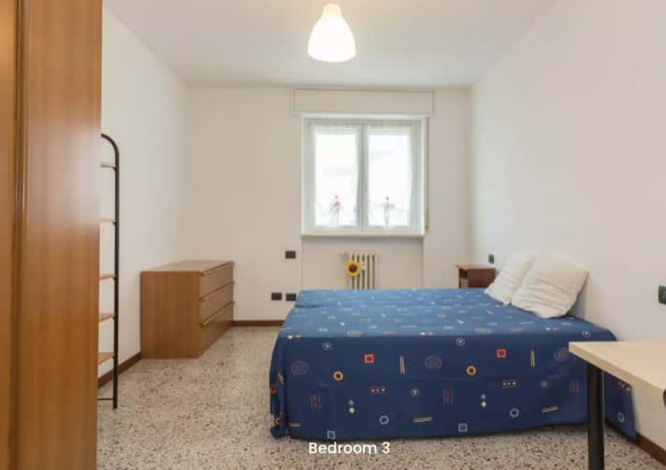 Stanza matrimoniale in Via Viterbo, Milano