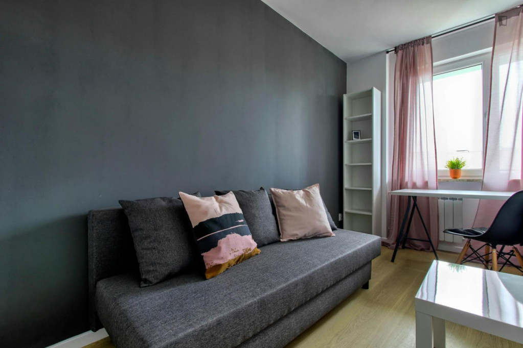 Lovely single bedroom in Gocław